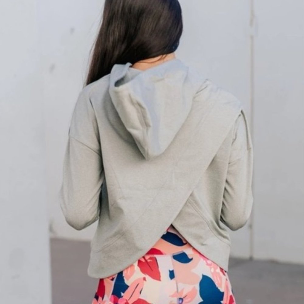 Senita Crossover Hoodie, size M